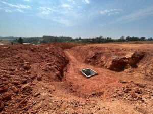 Obra de loteamento com infraestrutura em execução